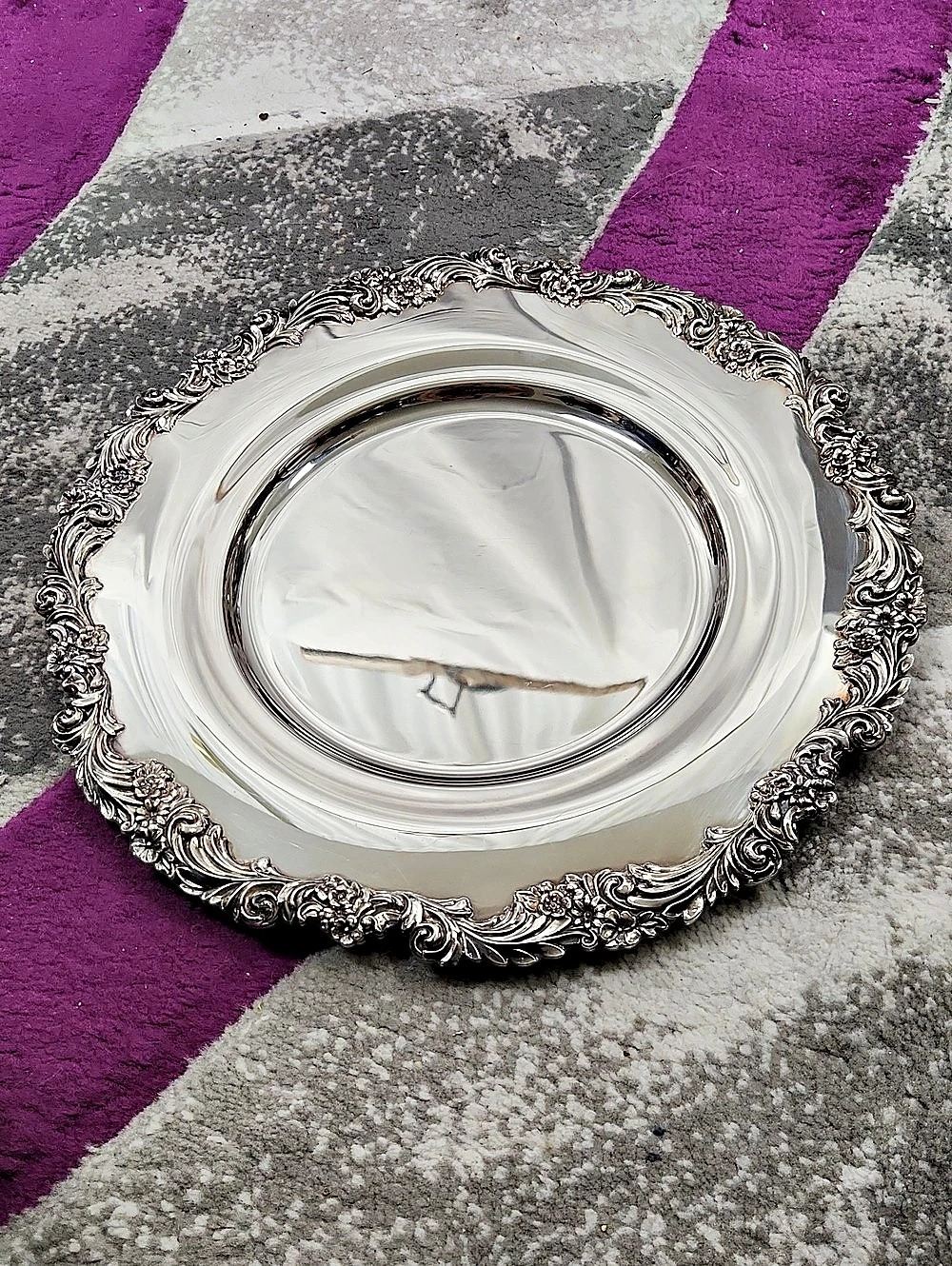 Vintage Reed & Barton Burgundy 2323 Silver-Plated Serving Plate 12.75"